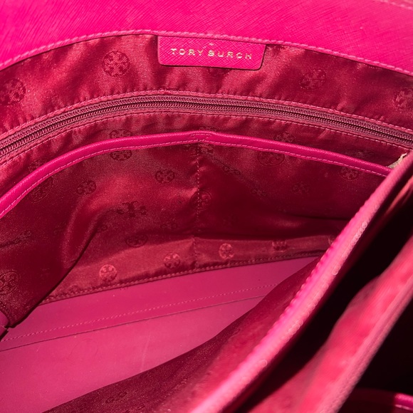 Tory Burch pink saffiano leather tote!π©· - Picture 4 of 17